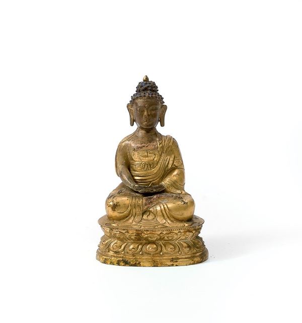 Buddha in rame sbalzato e dora  - Asta Antiquariato - Incanto Casa d'Aste e Galleria