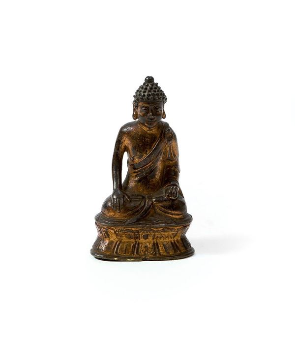 Buddha in bronzo dorato e lacc  - Asta Antiquariato - Incanto Casa d'Aste e Galleria