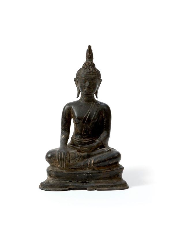 Figura di Buddha in bronzo a p  - Auction Antiquariato - Incanto Casa d'Aste e Galleria
