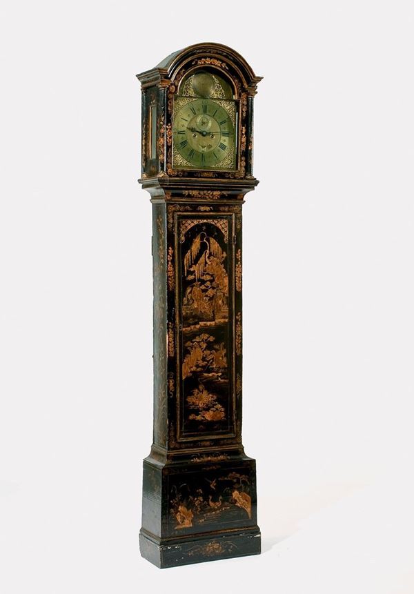 Orologio a torre in lacca nera
