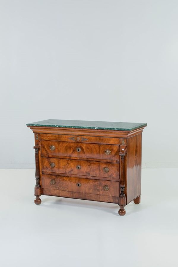 Cassettone lastronato in piuma  - Asta Antiquariato - Incanto Casa d'Aste e Galleria