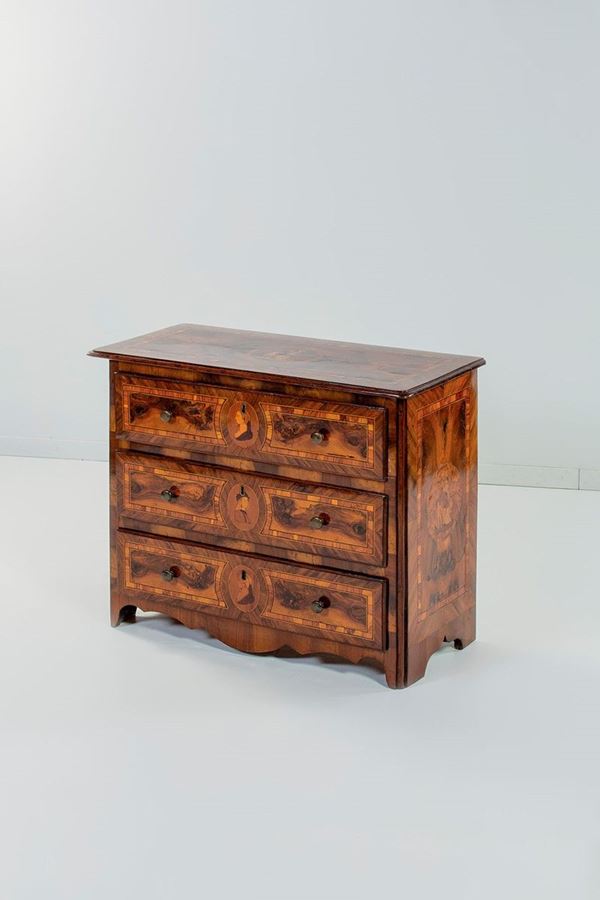 Com&#242; a tre cassetti lastronato  - Asta Antiquariato - Incanto Casa d'Aste e Galleria