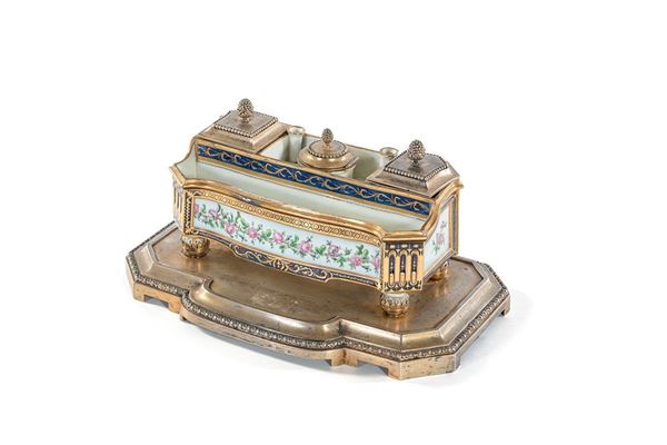Calamaio in porcellana dipinta  - Asta Antiquariato - Incanto Casa d'Aste e Galleria