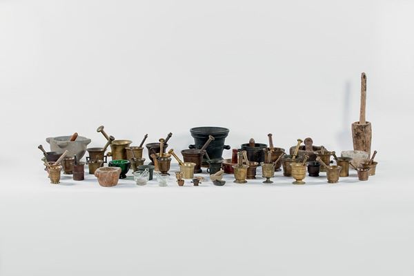 Lotto composto da 46 mortai in  - Asta Antiquariato - Incanto Casa d'Aste e Galleria
