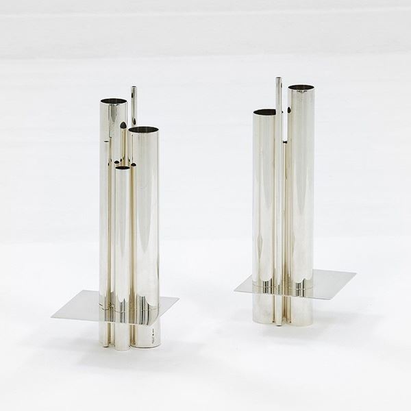 Gio Ponti : Due vasi
Metallo argentato.
  - Auction Design - Incanto Casa d'Aste e Galleria