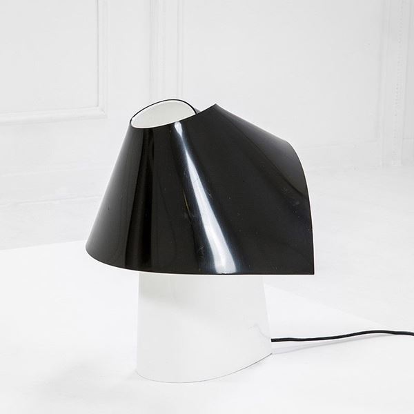 Selenova : Lampada da tavolo
Metacrilato  - Asta Design - Incanto Casa d'Aste e Galleria