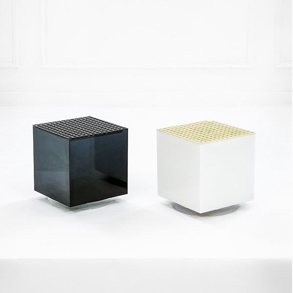 Studio OPI - Portafiori e lampada da tavolo