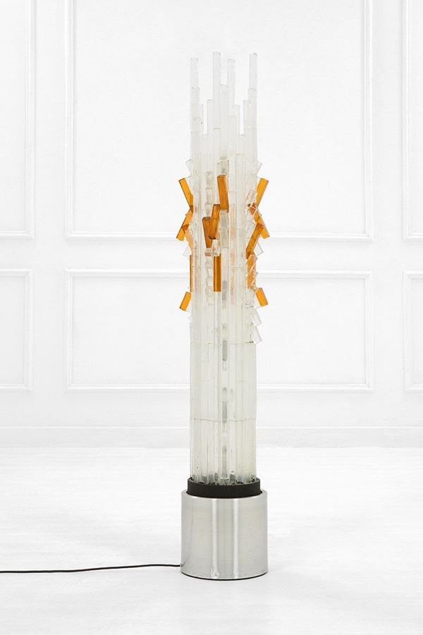 Albano Poli : Lampada da terra
Metallo crom  - Asta Design - Incanto Casa d'Aste e Galleria