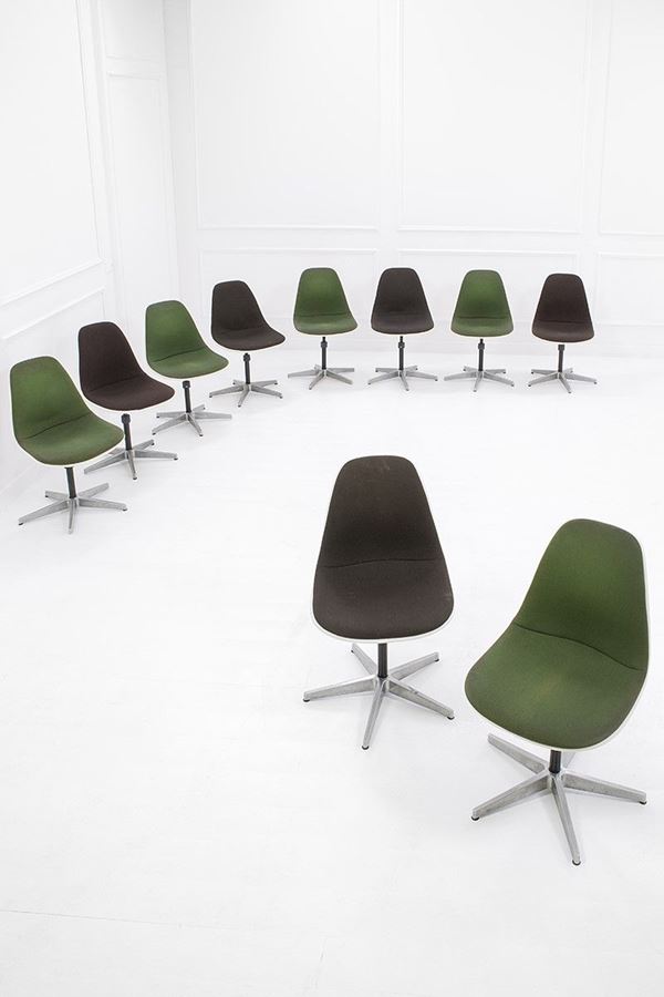 Charles e Ray Eames : Dieci sedie girevoli 
Allumin  - Asta Design - Incanto Casa d'Aste e Galleria