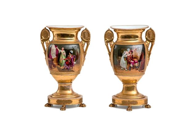 Coppia di vasi in porcellana d  - Auction Antiquariato - Incanto Casa d'Aste e Galleria