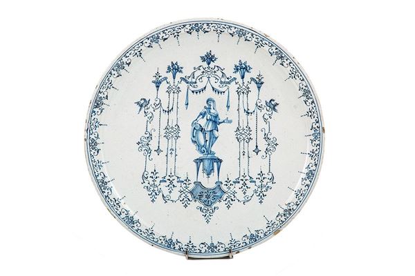 Alzata circolare in maiolica d  - Asta Antiquariato - Incanto Casa d'Aste e Galleria