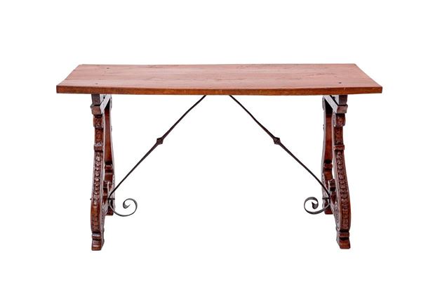 Tavolo in noce naturale, gambe  - Auction Antiquariato - Incanto Casa d'Aste e Galleria