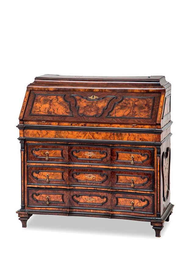 Ribalta lastronata in noce e r  - Asta Antiquariato - Incanto Casa d'Aste e Galleria