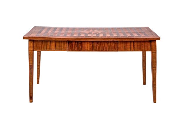 Tavolo da centro di forma rett  - Auction Antiquariato - Incanto Casa d'Aste e Galleria