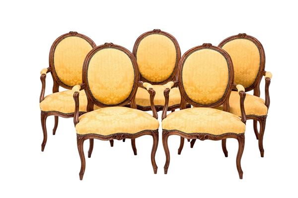 Cinque poltrone in legno natur  - Auction Antiquariato - Incanto Casa d'Aste e Galleria