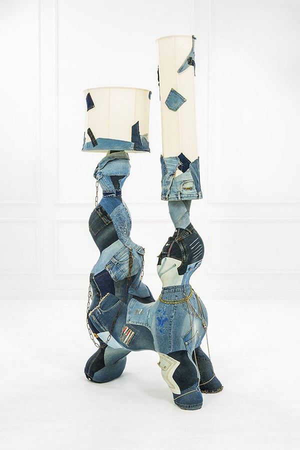 Mattia Bonetti : Lampada da terra mod. Denim
P  - Auction Design - Incanto Casa d'Aste e Galleria