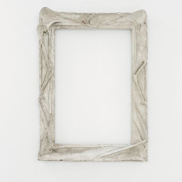 Diego Giacometti : Cornice
Resina bianca.
Reali  - Auction Design - Incanto Casa d'Aste e Galleria