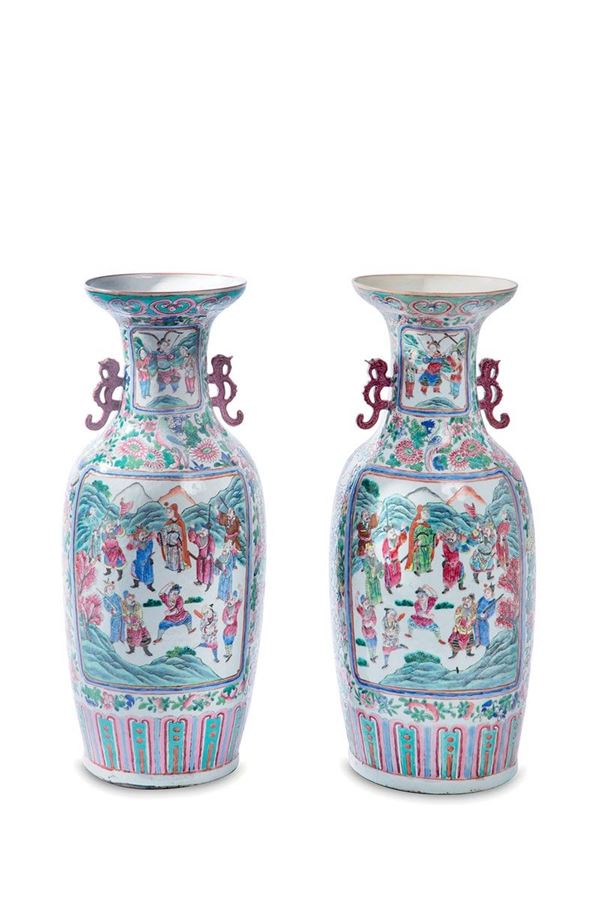 Coppia di vasi in porcellana d  - Asta Antiquariato - Incanto Casa d'Aste e Galleria