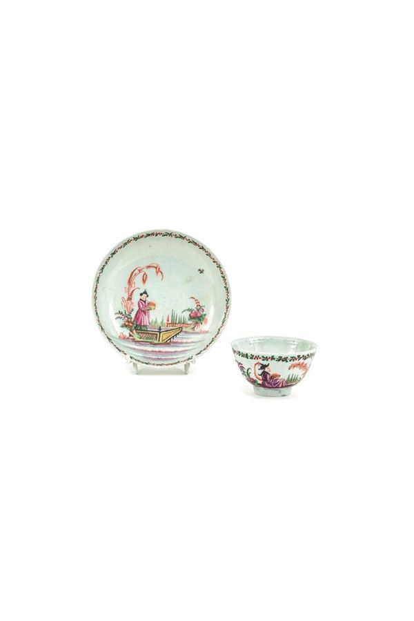 Tazzina con piattino in porcel  - Auction Antiquariato - Incanto Casa d'Aste e Galleria
