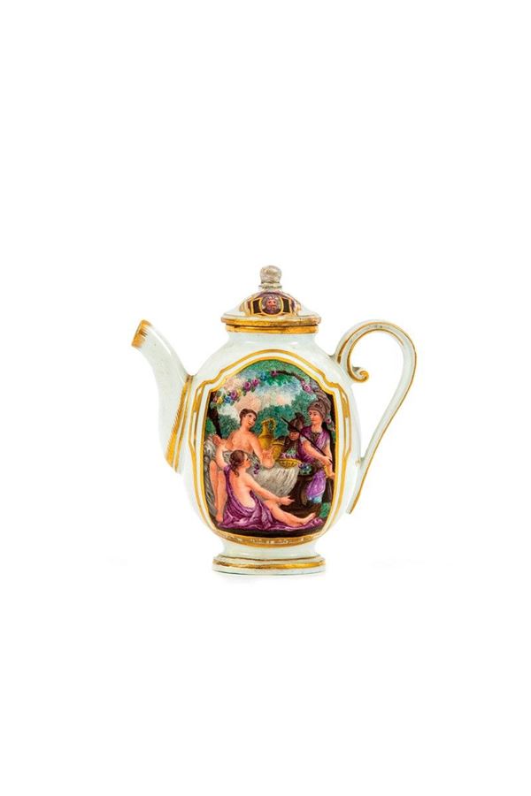 Caffettiera in porcellana dipi