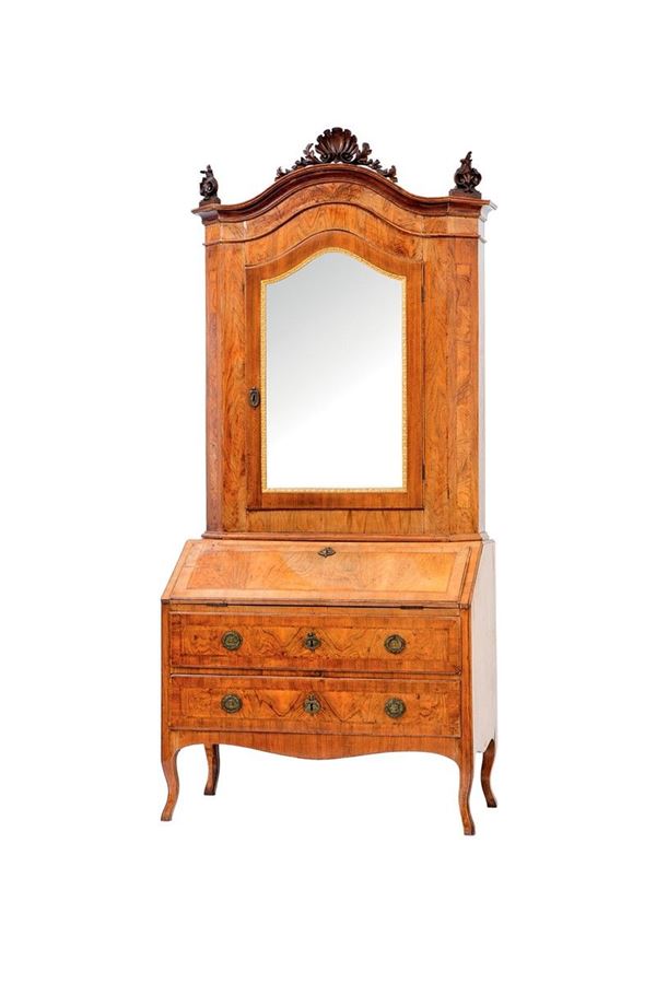 Doppiocorpo in noce e radica d  - Asta Antiquariato - Incanto Casa d'Aste e Galleria