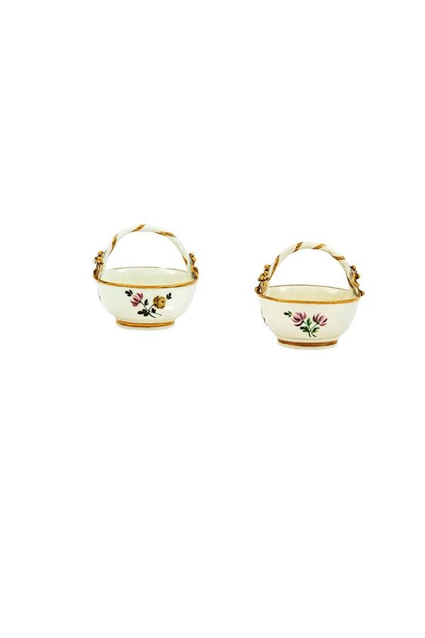 Coppia di cestini in porcellan  - Auction Antiquariato - Incanto Casa d'Aste e Galleria