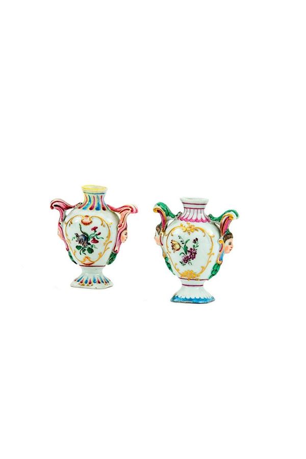 Coppia di vasetti in porcellan  - Asta Antiquariato - Incanto Casa d'Aste e Galleria