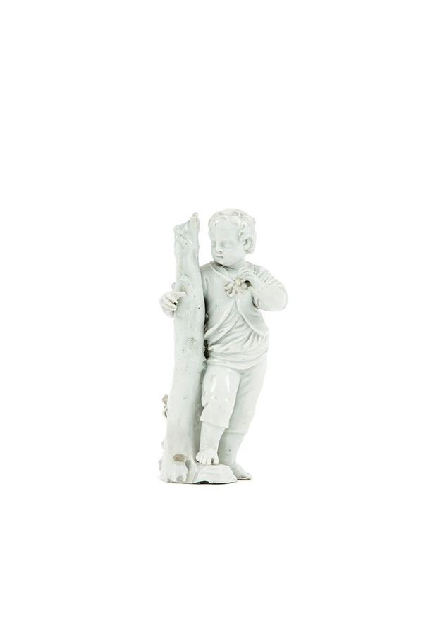 Statuina in porcellana bianca 
