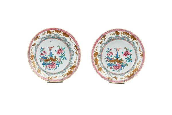 Coppia di piatti in porcellana  - Asta Antiquariato - Incanto Casa d'Aste e Galleria