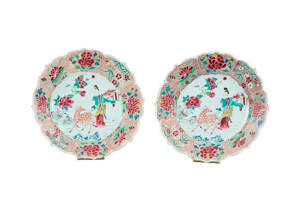 Coppia di piatti in porcellana  - Asta Antiquariato - Incanto Casa d'Aste e Galleria