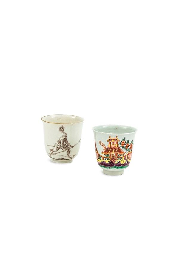 Due tazze in porcellana una di  - Auction Antiquariato - Incanto Casa d'Aste e Galleria
