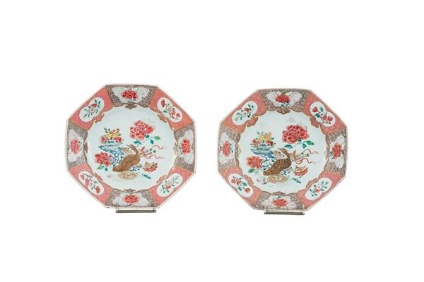 Coppia di piatti di forma otta  - Asta Antiquariato - Incanto Casa d'Aste e Galleria