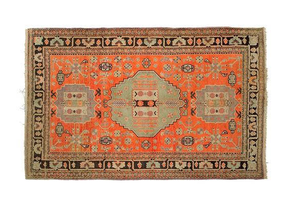 Tappeto decorato a motivi geom  - Asta Antiquariato - Incanto Casa d'Aste e Galleria