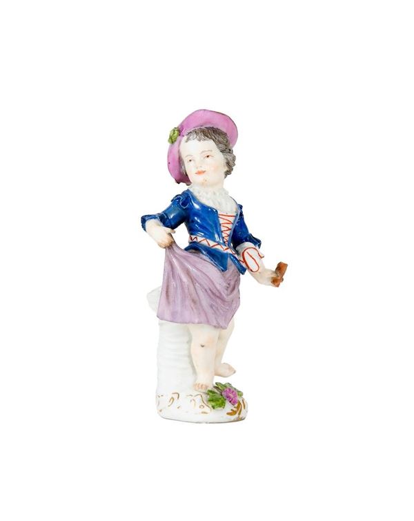 Statuina in porcellana raffigu