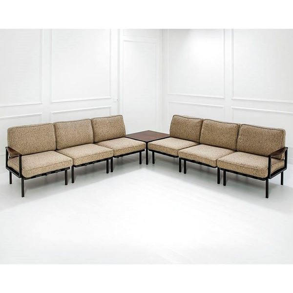 Osvaldo Borsani : Salotto componibile mod. D24
  - Auction Design Vol I e II - Incanto Casa d'Aste e Galleria