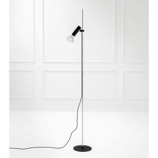 Gino Sarfatti : Lampada da terra mod. 1055/SP
  - Auction Design Vol I e II - Incanto Casa d'Aste e Galleria