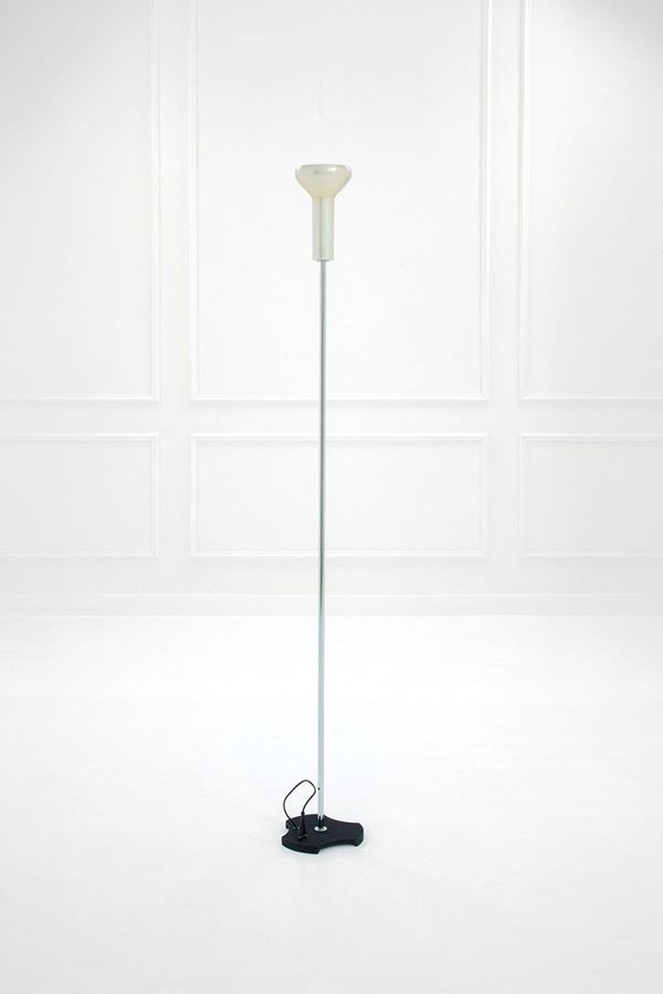 Gino Sarfatti : Lampada da terra mod. 1073
Ri  - Asta Design - Incanto Casa d'Aste e Galleria