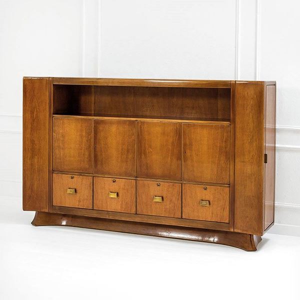 Osvaldo Borsani - Credenza
Legno di noce, otton
