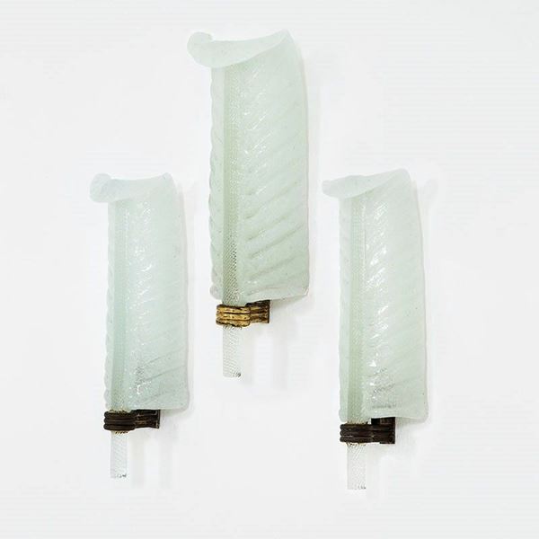 Tomaso Buzzi : Tre lampade da parete mod. Piu  - Auction Design Vol I e II - Incanto Casa d'Aste e Galleria