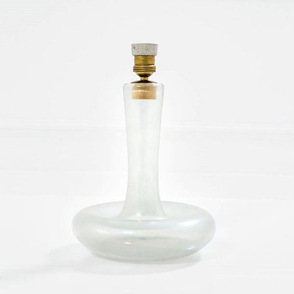 Carlo Scarpa : Lampada da tavolo
Ottone, vet  - Auction Design Vol I e II - Incanto Casa d'Aste e Galleria