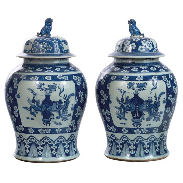 Coppia di vasi con coperchio i  - Asta Antiquariato - Incanto Casa d'Aste e Galleria
