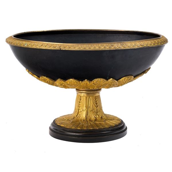 Coppa di forma ovale in bronzo  - Asta Antiquariato - Incanto Casa d'Aste e Galleria