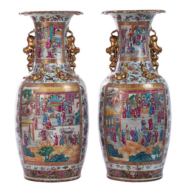 Coppia di vasi in porcellana d  - Asta Antiquariato - Incanto Casa d'Aste e Galleria