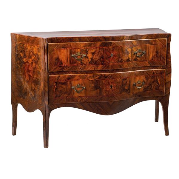 Cassettone di forma mossa impi  - Asta Antiquariato - Incanto Casa d'Aste e Galleria