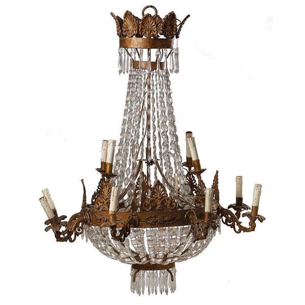 Lampadario a dodici luci, fust