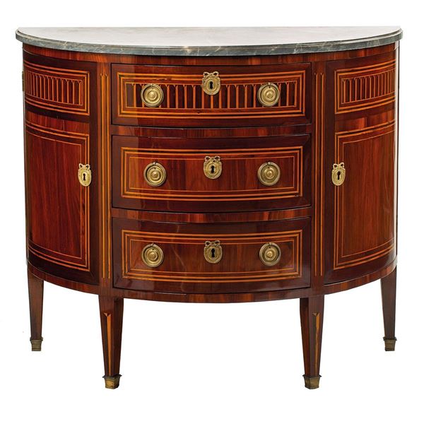 Com&#242; a mezzaluna impiallacciat  - Asta Antiquariato - Incanto Casa d'Aste e Galleria