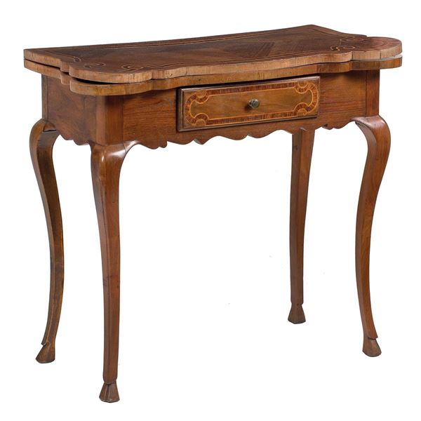 Tavolino da gioco in noce, pia  - Asta Antiquariato - Incanto Casa d'Aste e Galleria