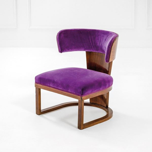 Ernesto Lapadula : Poltrona
Legno di noce, tessu  - Auction Design - Incanto Casa d'Aste e Galleria