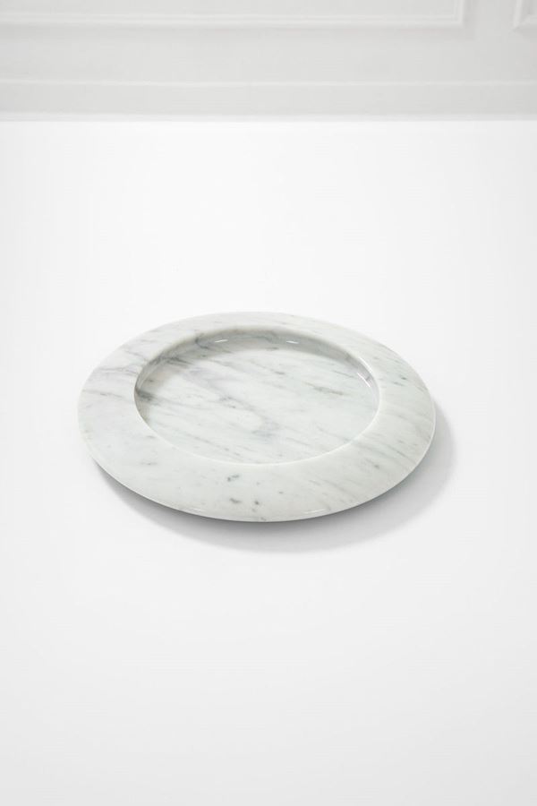 Angelo Mangiarotti : Centrotavola
Marmo di Carrara  - Asta Spring Design - Incanto Casa d'Aste e Galleria