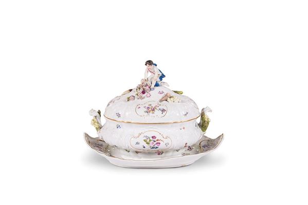 Zuppiera in porcellana con sot  - Asta Antiquariato - Incanto Casa d'Aste e Galleria